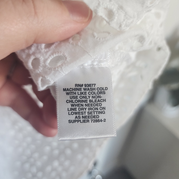 Liz Claiborne Eylet Blouse Size XL - Picture 3 of 4